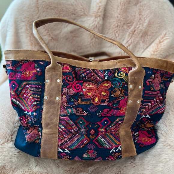 Sunday Isle Embroidered and Leather Travel Tote. BNWT - Picture 3 of 9